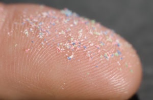 Mikroplastik winzige Plastik Kunststoff Partikel